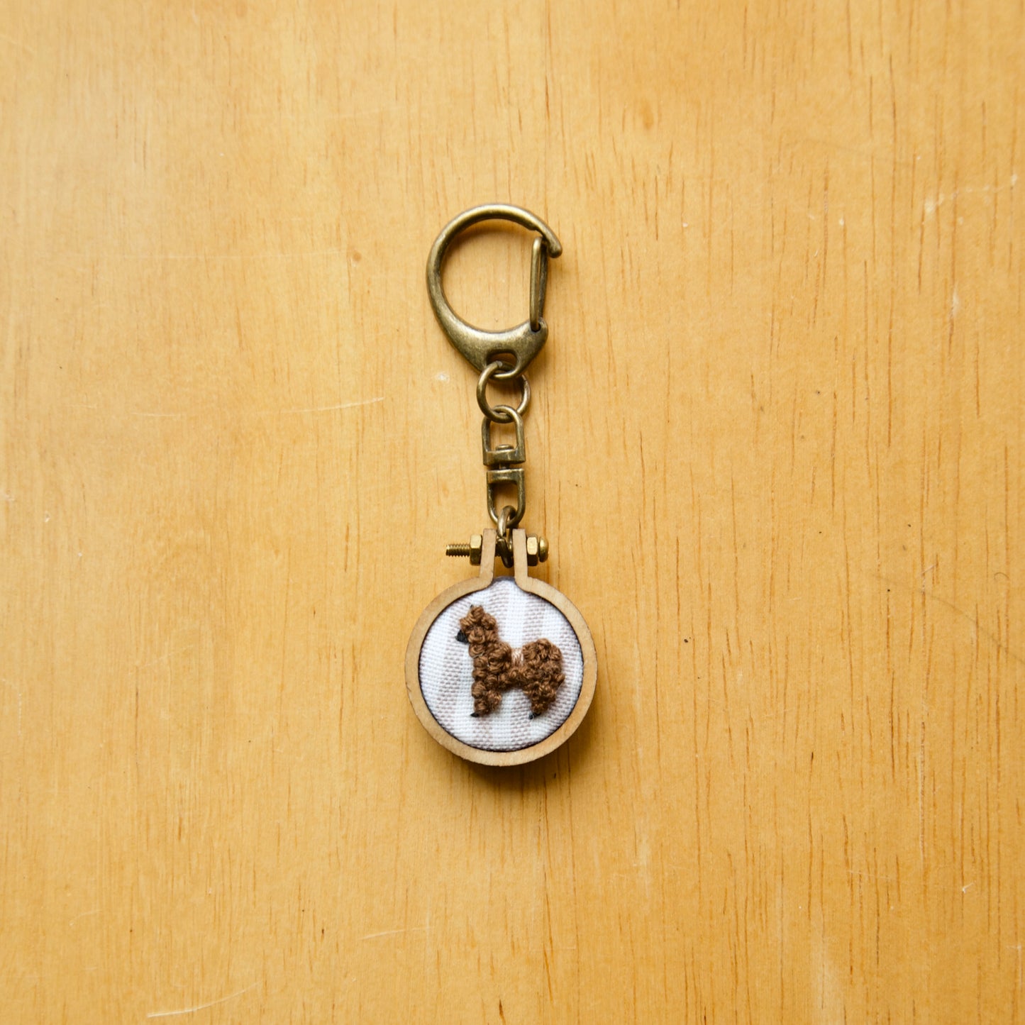 Keychains - Embroidery Alpaca (Stripe Background)
