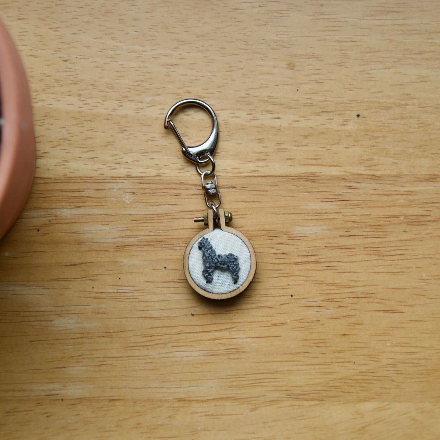 Keychains - Embroidery Alpaca (White Background)
